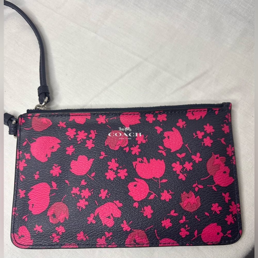 Coach Corner Zip Wristlet Purse, Prairie Calico Midnight Pink Floral EUC